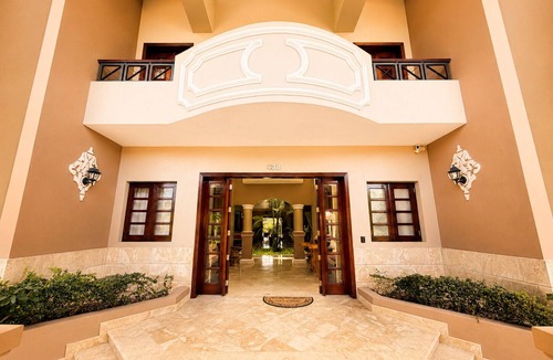 Playa Bibijagua Villa | Cocotal Las Brisas Luxury 6BR Villa for Families, Groups & Events