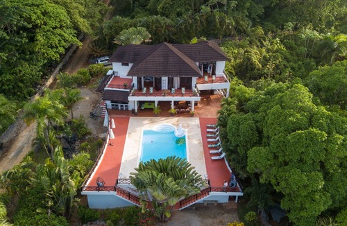 Las Galeras Villa | COLONIAL STYLE BEACHFRONT VILLA 4-10 People