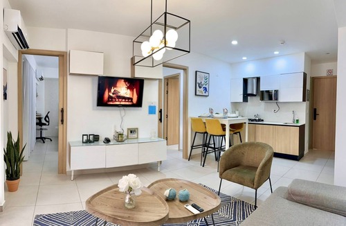 Viejo Arroyo Hondo Apartment | “Comfort & Style at Galería 360 – Pool and Gym”