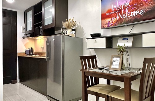 Don Bosco Condo | Comfy Condo with Balcony for A great Stay. Paranaque near Airport