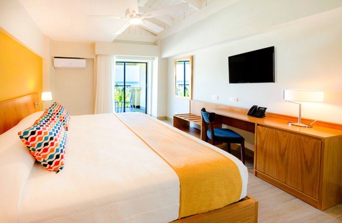 Villas Del Mar Resort | Coral Costa Caribe Beach Resort - All Inclusive