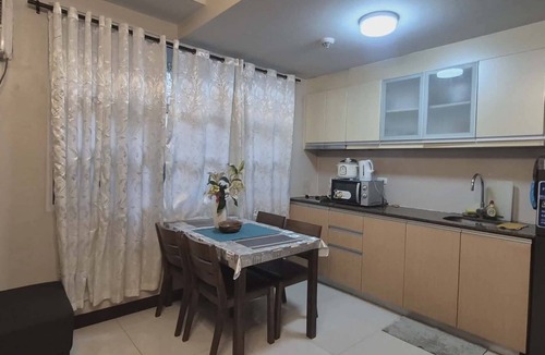 Pasay House | Cozy 1-bedroom building in peaceful Pasay City with AC and gym