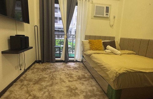 Paranaque Condo | Cozy 1-bedroom condo iParanaque City with AC/WI-FI netflix
