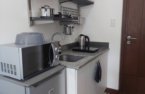 Marikina Condo | Cozy 1-bedroom condo in gorgeous Marikina with AC and Wifi