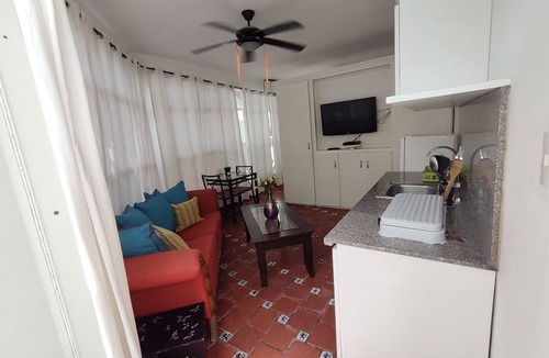 Guayacanes Apartment | Cozy 1-bedroom apartment in soothing Juan Dolio Beach with WiFi, AC and Mangos