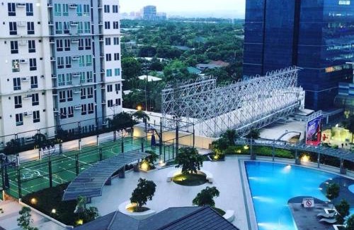 San Lorenzo Apartment | Cozy 1 BR San Lorenzo Place Netflix 4KM from NAIA