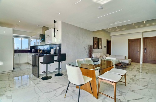 Evaristo Morales Apartment | Cozy 3 bedroom Apt/Outdoor Pool/Gym/parking space