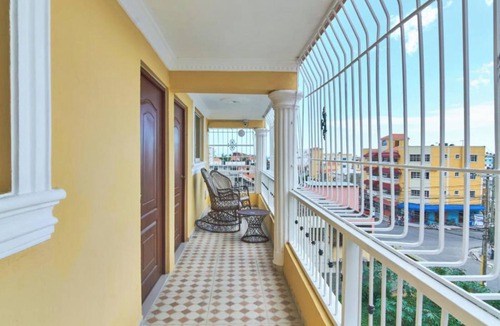 Corales del Sur Apartment | Cozy Apartment Near Airport Wi-Fi & Parking