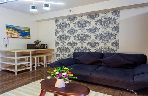 San Antonio Apartment | Cozy & Homy Tiny Holland in Makati 1BR Netflix internet 53 floor nice view