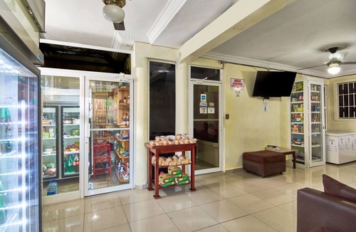 Corales del Sur Apartment | Cozy One Bedroom Apartment in Santo Domingo Este