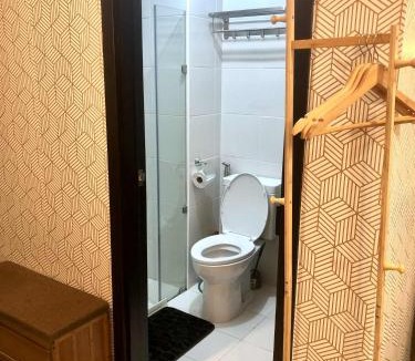 Barangka Ilaya Apartment | Cozy Staycation in Pioneer Woodland Mandaluyong