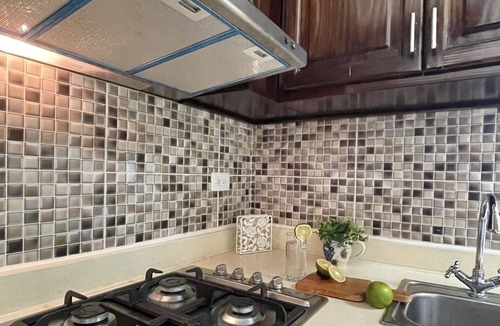 San Anton Apartment | Cozy studio 6 minutes from the first Cathedral of the Americas