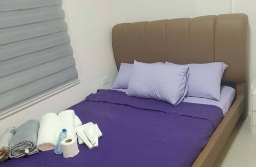 East Bajac-Bajac Apartment | Cozy studio with AC in a fantastic Olongapo City location