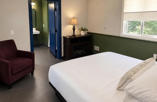 Enumclaw Cabin | Crystal Mountain Hotels