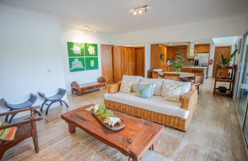 Portillo House | Delicate Garden View Apartment w/Pool-Beach Access in Las Terrenas