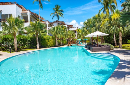Portillo House | Delicate Garden View Apartment w/Pool-Beach Access in Las Terrenas