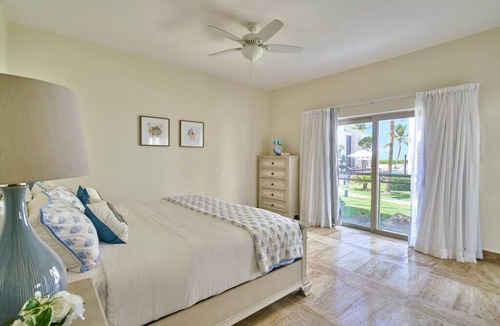Bavaro Condo | Deluxe Beachfront Apartment with Pool and Sea View