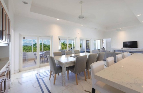 Casa de Campo Villa | Designed for those who seek a peaceful, high-design retreat.