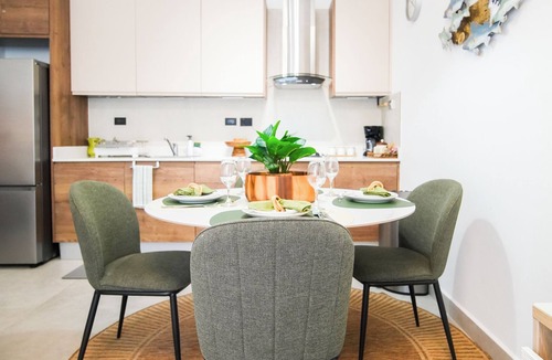 San Cristobal Apartment | Dimary ApartmentnEstilo y confortnSol, playa y arena… lo demás, te encargas tú.