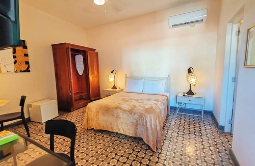 Zona Colonial Hotel | Dominican Republic 14BR Colonial House, Pool, Near The Ocean