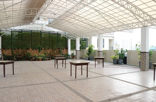 Highway Hills Hotel | Doniti Suites and Events Place