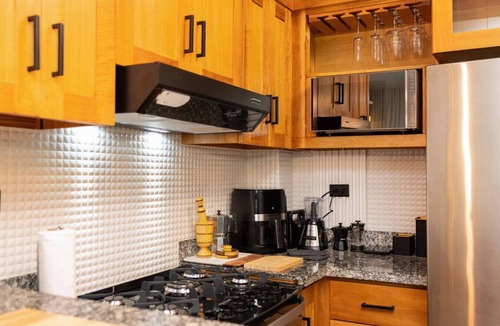 Santiago Province Apartment | Dream Stay Santiago 3 Bedrooms, Gym & Pool