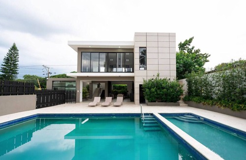 Santiago Province Apartment | Dream Stay Santiago 3 Bedrooms, Gym & Pool
