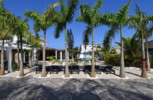 La Esplanada Villa | Drop everything & party in Sosua! Luxury villas near clubs