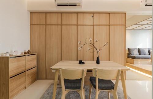 Bagumbayan Apartment | Eastwood City 1BR Muji Home Luxe Minimalist Fast WiFi