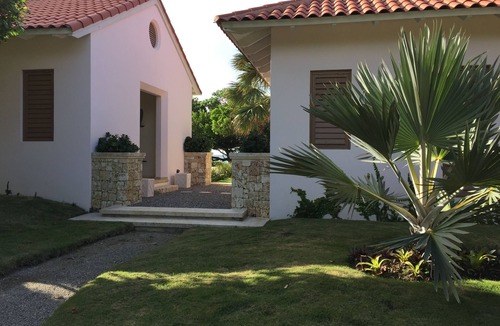Cabrera Villa | ELEGANT, CONTEMPORARY OCEANFRONT VILLA ON ITS OWN PRIVATE PENINSULA
