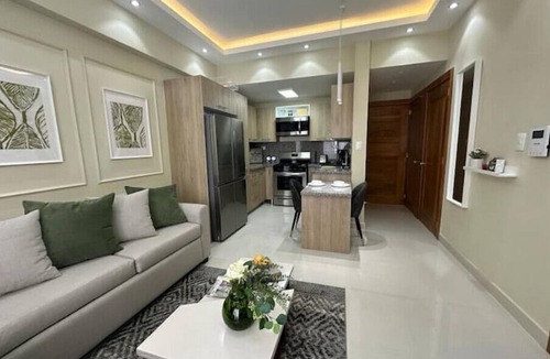 Santo Domingo Financial District Condo | Elegant & Luxurious 5th Floor 1 Bedroom Apartment