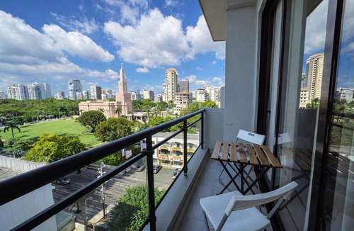 Ciudad Universitaria Apartment | Elegant with balcony, rooftop & gym · Esperilla