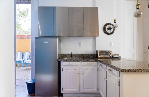 Zona Colonial Apartment | Escape to a tropical apartment in center of La Zona Colonial walk to restaurants