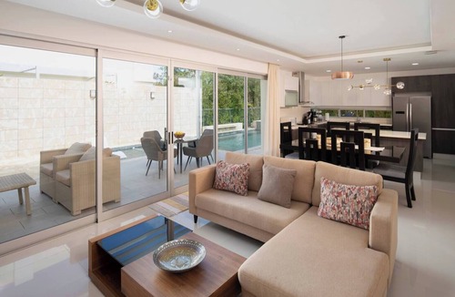 Punta Cana Villa | 🌴 Escape to paradise! Stylish 3‑bedroom Punta Cana villa w/private pool, modern comforts & prime location near beaches, dining & nightlife. Perfect for families, couples & groups seeking luxury and unforgettable tropical vibes by Villa Carmelita