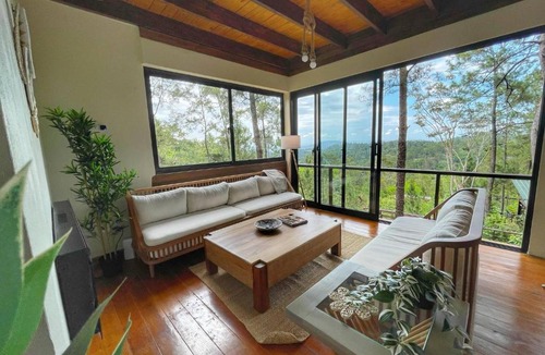 Jarabacoa Villa | Escpate al Bosque Villa Completa Piscina BBQ Hasta 12 Huspedes