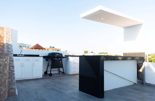 Renacimiento Apartment | Exclusive Apt w/Private Jacuzzi, terrace, BBQ, wifi and more.