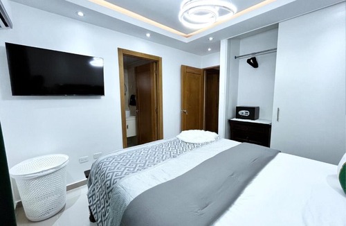 La Caleta Apartment | Family-friendly apartment near the beach