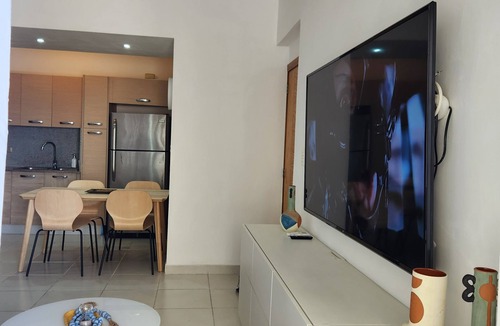 Viejo Arroyo Hondo Apartment | Fantastic 2-bedroom apt in Sto Dgo, steps away from Galeria360, 5min from Agora
