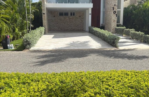 San Pedro de Macoris Villa | Fantastic 5-bedroom villa with AC in welcoming La Caña