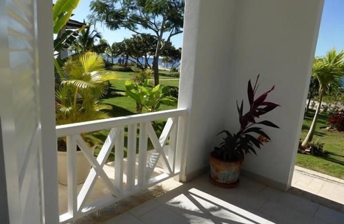 Dominicus Apartment | Flat 10 directly on the Caribbean Sea