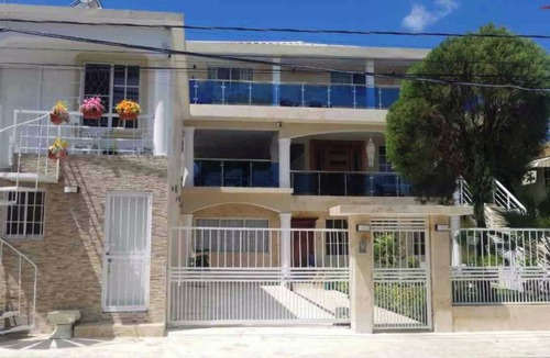 El Batey Apartment | Fully Equipped New 3br Apt dt 2mins To The Beach