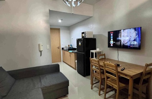 Pasong Tamo Apartment | GRASS Residences SM NORTH QC Staycation