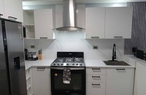 Veron Apartment | Gray House, Spacious and elegant apt., swimming pool, GYM