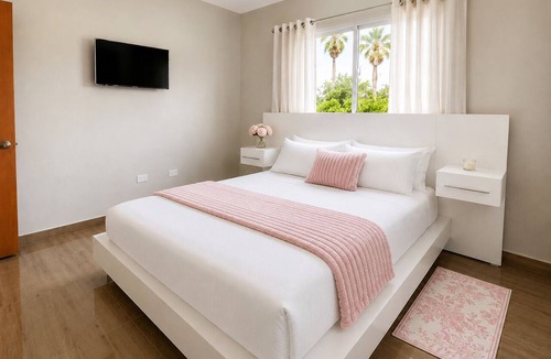 Cayetano Germosen Apartment | HERGOZ Apartments SUITE ALEXA