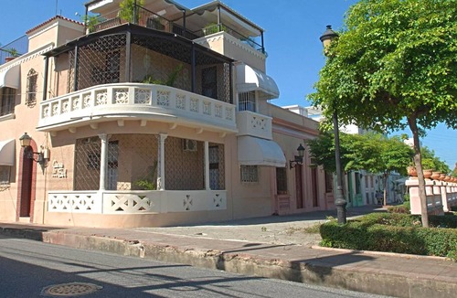 Zona Colonial House | Homerez - House for 14 ppl. with jacuzzi, sea view and terrace at Saint Domingue