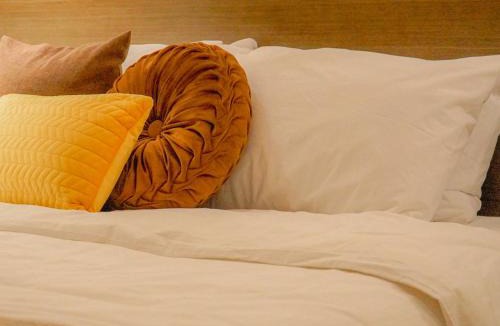 Makati Apartment | Hotel Novotel Suites at Acqua
