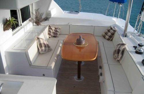 El Nido Boat Rental | Houseboat ∙ 2 guests