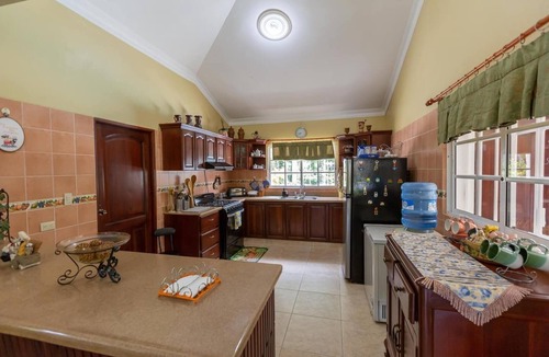 Bonao Villa | HutTub| DailyCleaning| Gacebo| Entire place+River