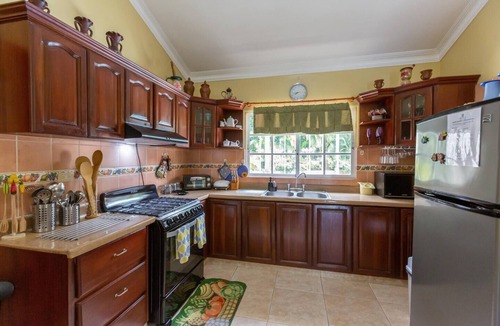 Bonao Villa | HutTub| DailyCleaning| Gacebo| Entire place+River