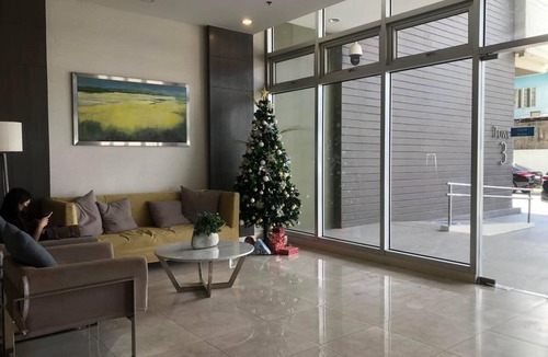 Lahug Condo | I.T PARK CEBU TWIN BED DELUXE FREE FAST WIFI & POOL